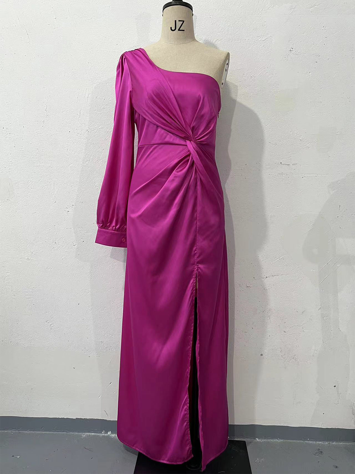 Sélène Elegante One Shoulder