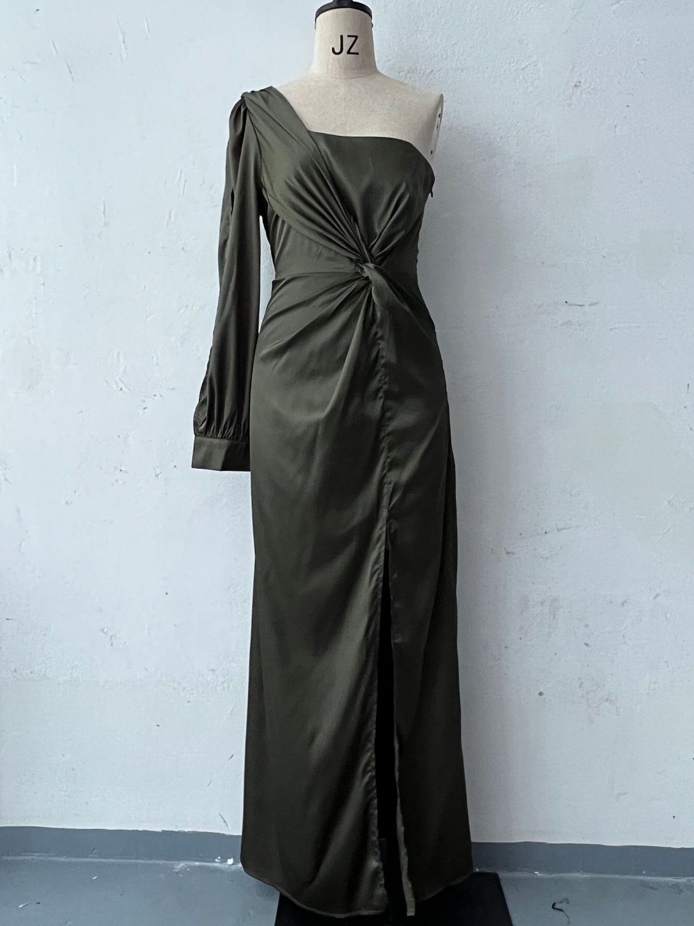 Sélène Elegante One Shoulder