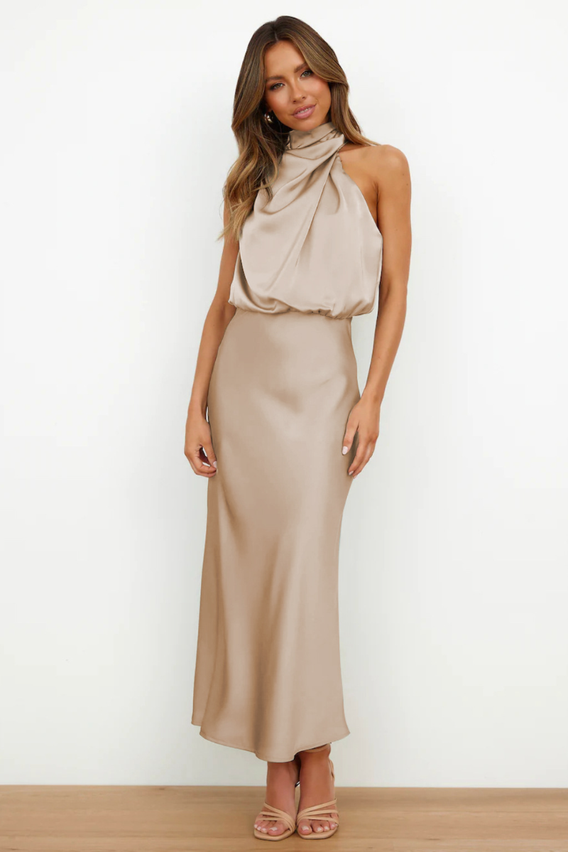 Elira  Elegante Maxi Dress