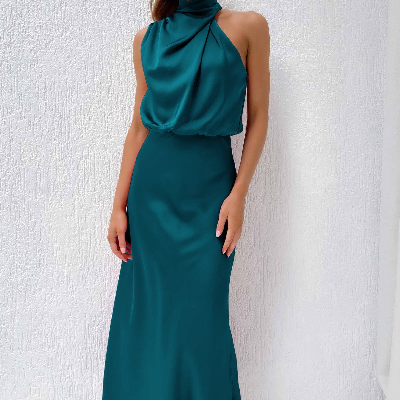 Elira Elegante Maxi Dress