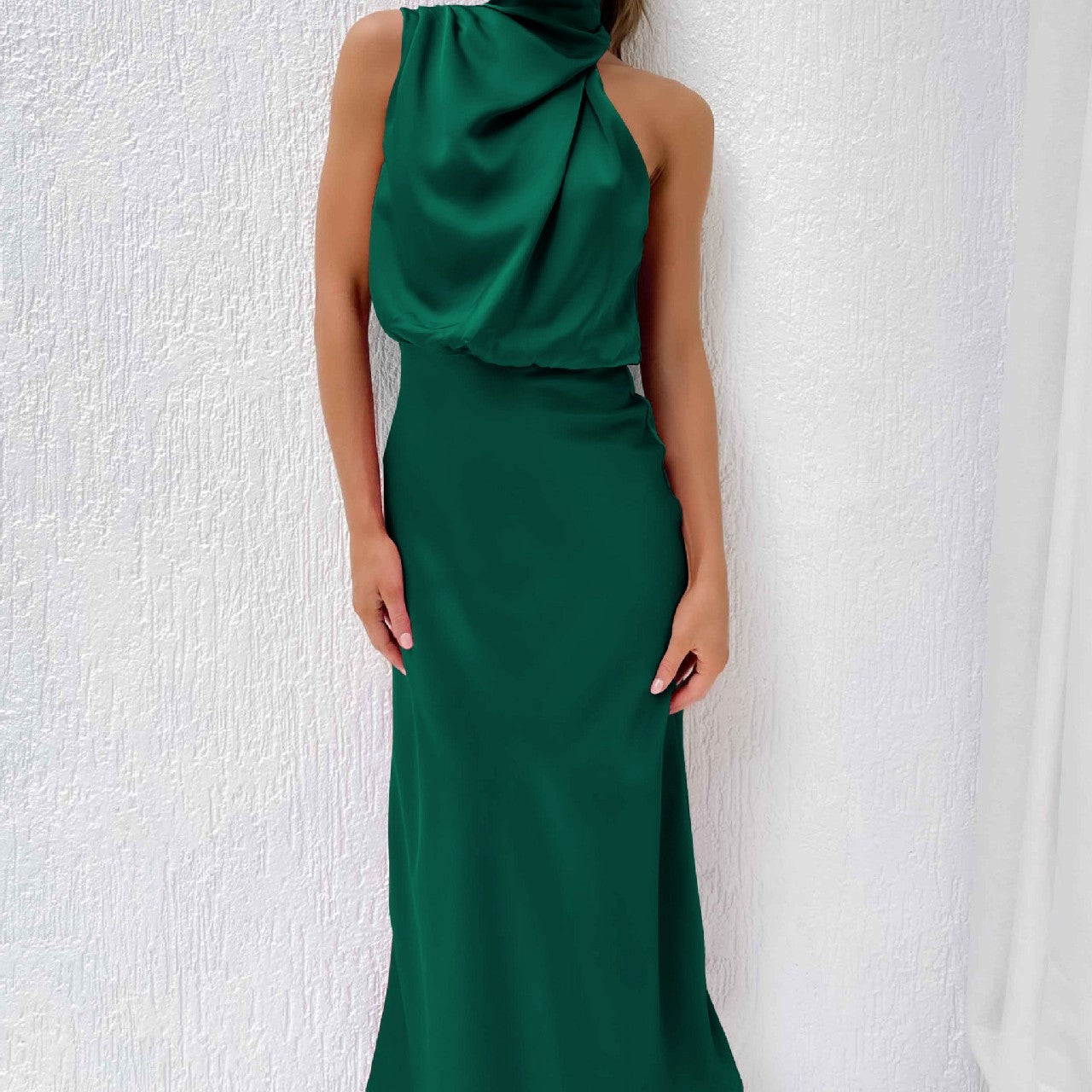 Elira Elegante Maxi Dress