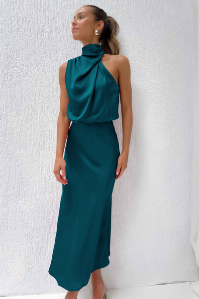 Elira  Elegante Maxi Dress